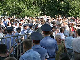 Митинг жителей поселка Гранный. Фото Ильи Алмосова, для Каспарова.Ru (с)