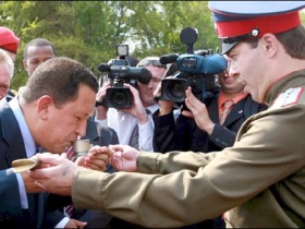 Уго Чавес. Фото: с сайта 2006.novayagazeta.ru