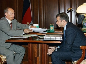 Владимир Путин и Роман Абрамович. Фото: lenta.ru