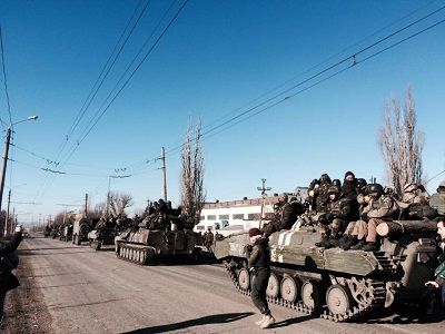 Украинская армия уходит из Дебальцево, утро 18.2.15. Фото: facebook.com/anastasiia.bereza