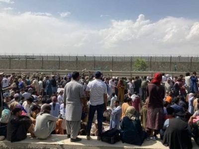 Беженцы в аэропорту Кабула. Фото: t.me/truth_aggregator