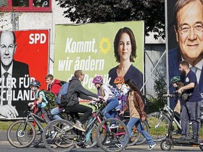 Предвыборные плакаты в Германии. Фото: t.me/breakingmash