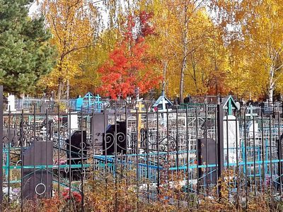 Переполненное кладбище. Фото: Александр Воронин, Каспаров.Ru